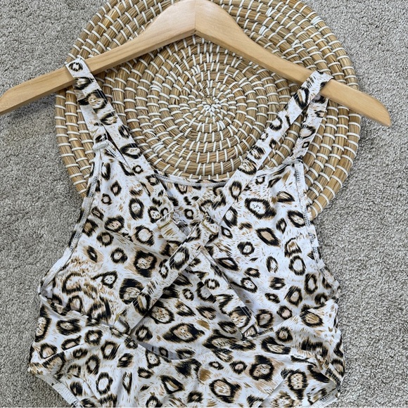 Lahana Swim Women’s Omala Cheeky One-Piece Swimsuit in Vintage Nude Leopard S - Picture 6 of 15